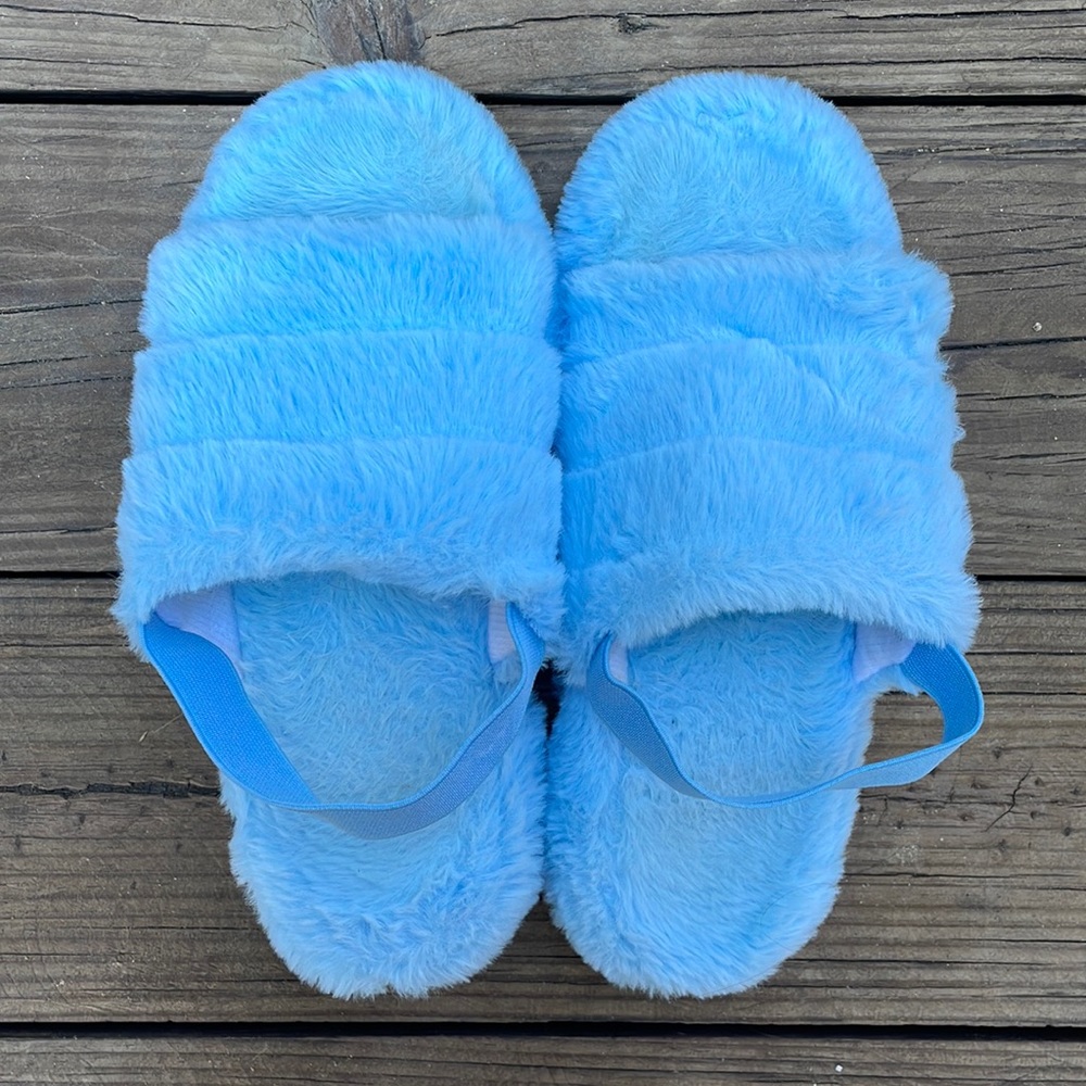 Baby Blue Fluffy Strap-Back Slippers